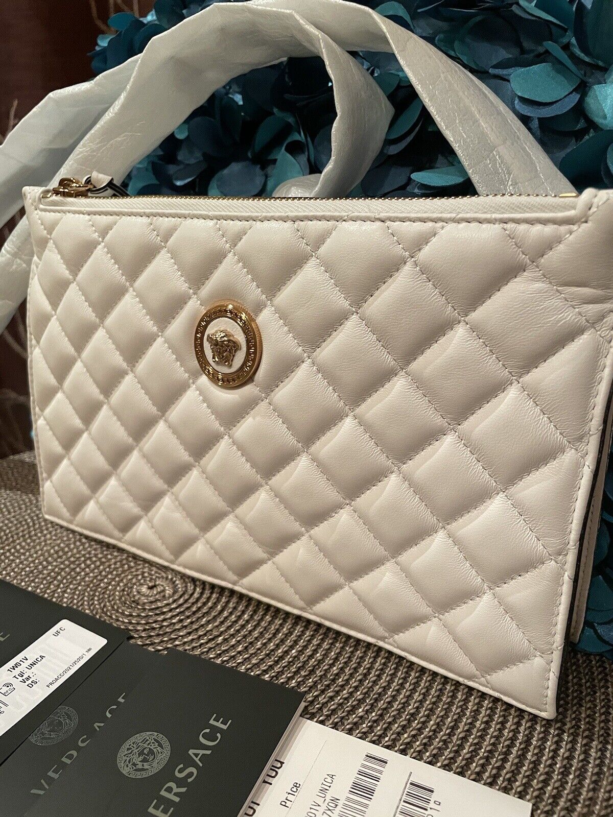 BNWT Versace Medusa Tribute Nappa Leather Shoulder Bag Crossbody White Quilted