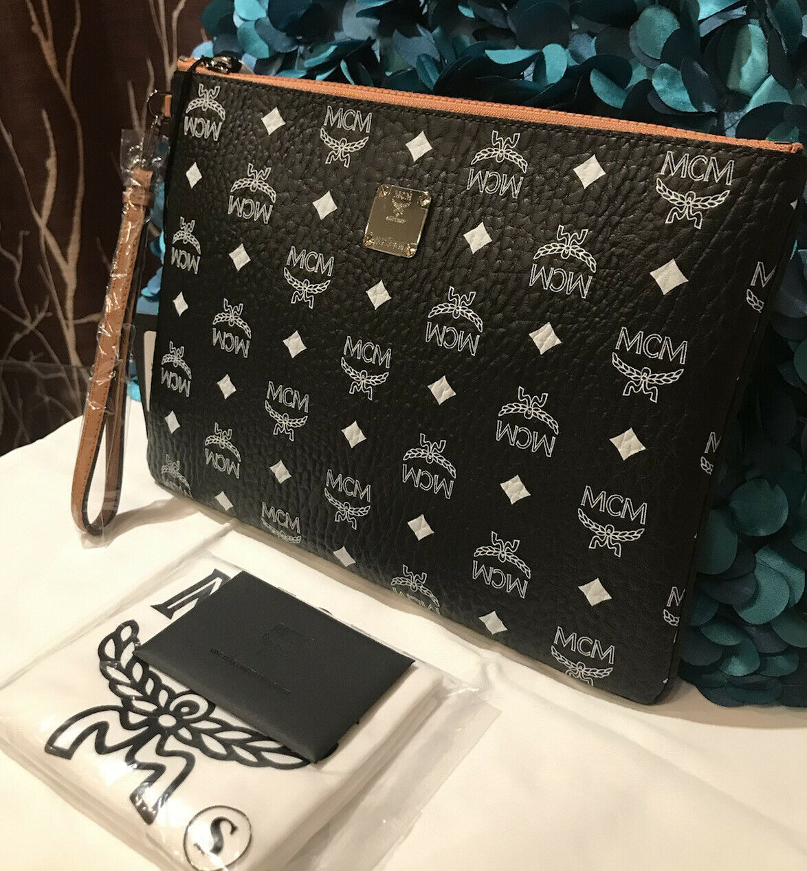 Mcm black clutch outlet bag